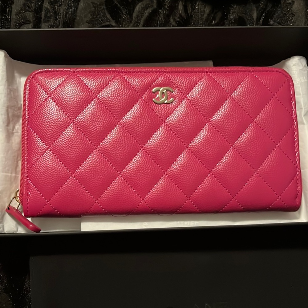 SOLD Brand new Chanel Classic Long zipped wallet in 22k Fuchsia